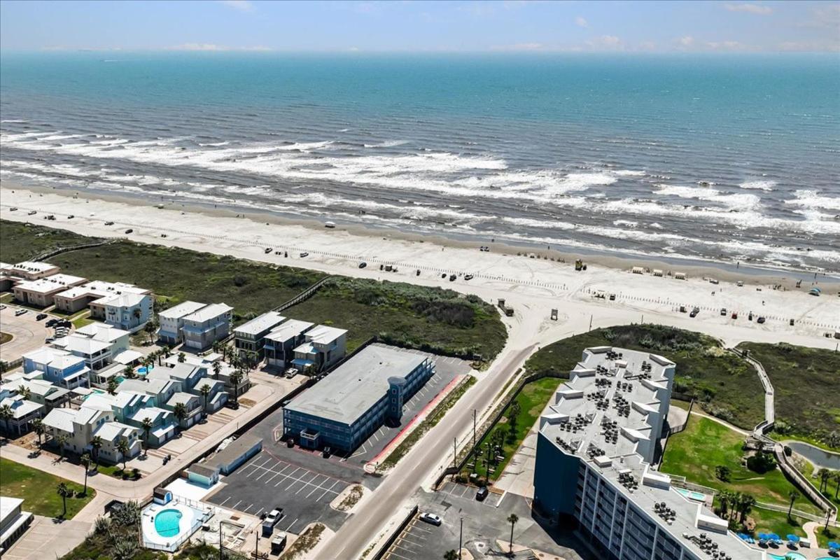 Seaside Boutique Hotel, Waves At Your Doorstep Hotel Port Aransas